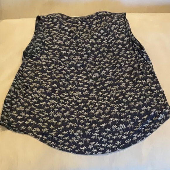 LOFT Navy blouse with white print - Picture 8 of 8